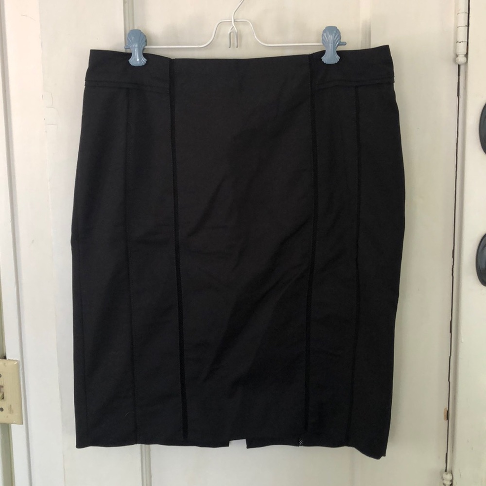 WHBM Perfect Form Skirt 12